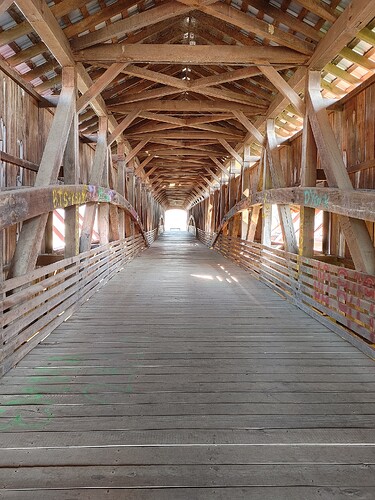 1204201124a_HDR